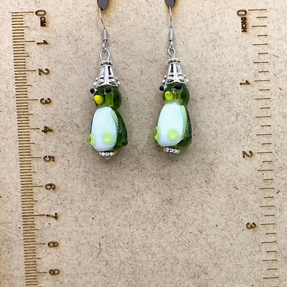 Green Penguin Lampwork Glass Bead Handmade Pierced Earrings LR155 - Picture 5 of 5